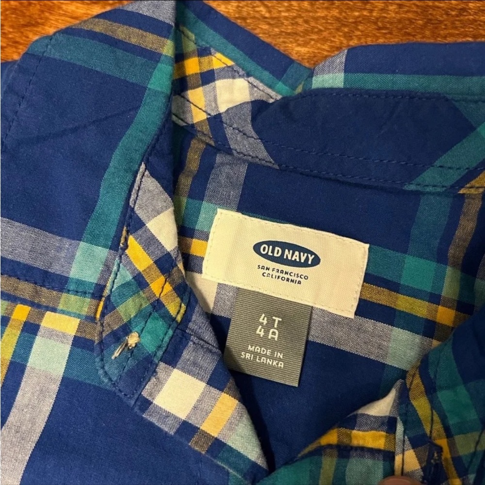 Boy’s Old Navy 4t Dress Shirt; Boys Blue 4t Long Sleeve Shirt; Boys 4t Plaid - Picture 4 of 8